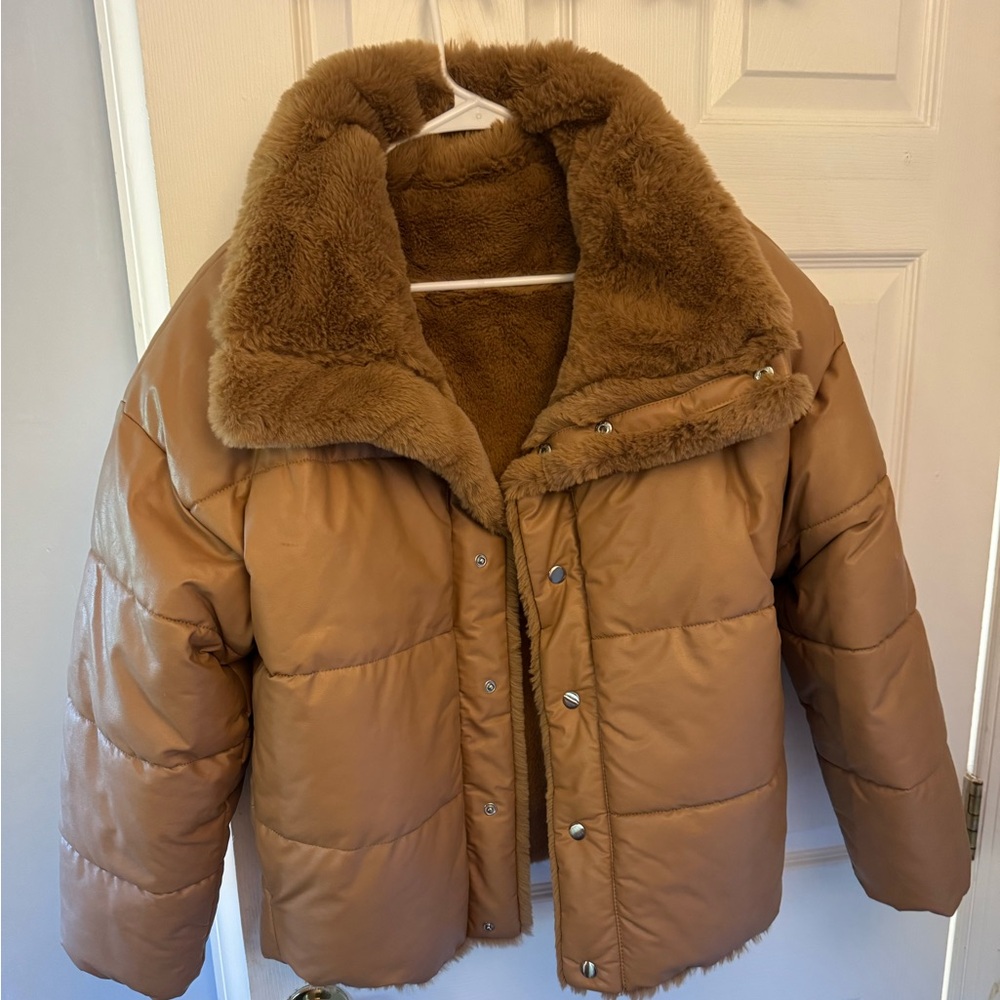 Gorgeous reversable faux fur and faux leather shirt puffer jacket